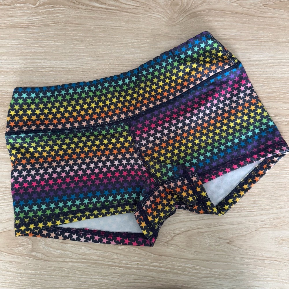 Fleo Medium Sherbert Mini Rainbow Stars High Waist Black 2.5” Shorts - Picture 4 of 7
